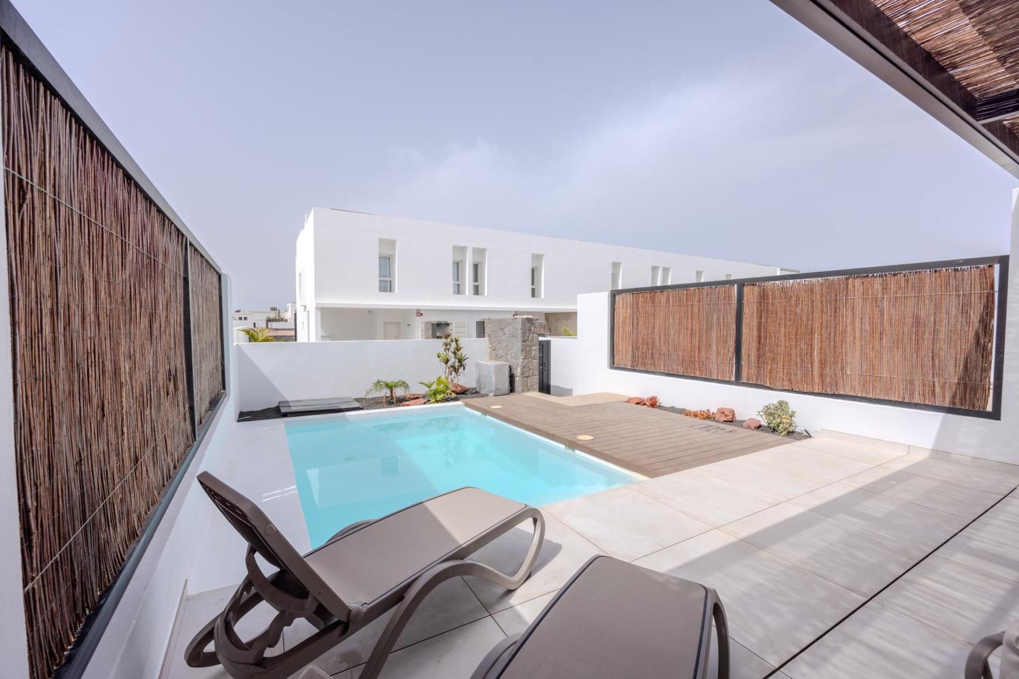 Serena Holiday Homes By Livvo Playa Blanca  Bagian luar foto